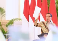 Presiden Joko Widodo Serahkan 10.323 Sertipikat Tanah Elektronik Hasil Redistribusi Tanah di Banyuwangi