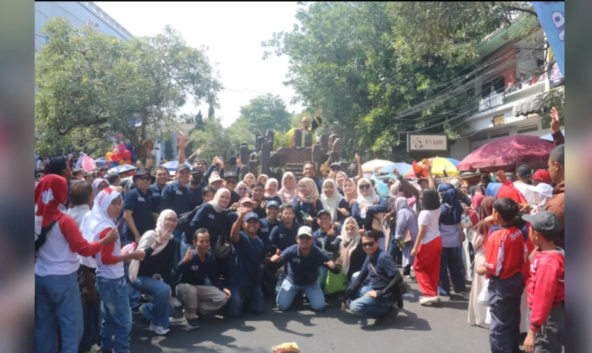 Representasi kemegahan Situs Megalitikum Gunung Padang menyemarakkan rangkaian Karnaval Budaya Cianjur Fest 2026 di pusat kota. (FOTO: Ist)