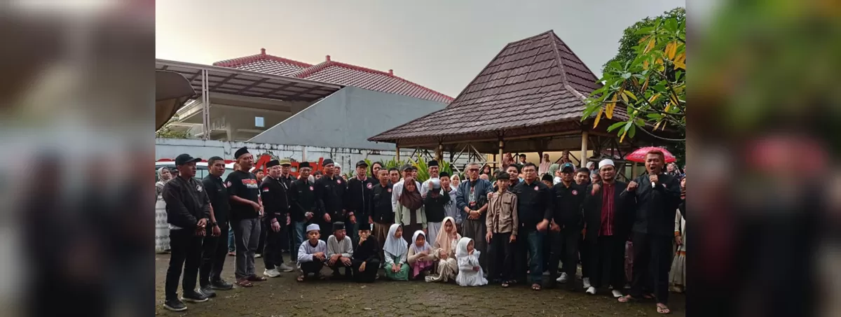 Komunitas Bagong Mogok menyantuni anak yatim di bulan Ramadan. (FOTO: Ist)