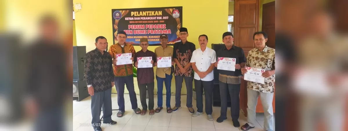 Pelantikan RW 07 Perum Pepabri BTN Bumi Pratama Gunteng, Desa Bojong, Kecamatan Karangtengah, Kabupaten Cianjur. (FOTO: Istimewa)