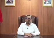 Gaya Komunikasi Kepala Bakom RI Jawab Isu Koperasi Merah Putih Lewat Data