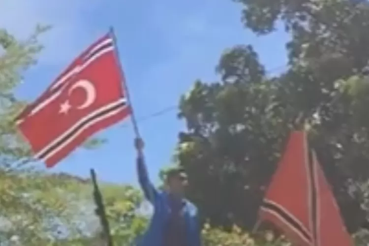 Bendera GAM berkibar di sejumlah titik di Aceh, netizen duga perbuatan makar (Twitter @murthadaone1)