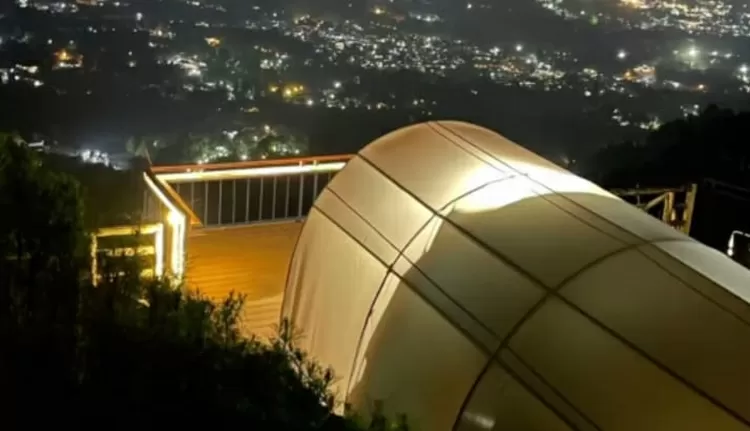 Keindahan city light di Damar Hills Camp