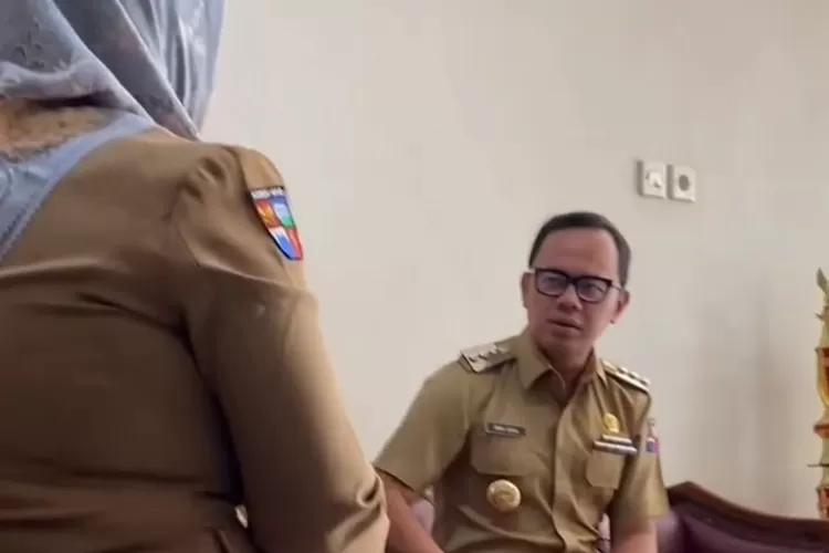 Apes! Nasib Kepsek SD Di Bogor Pecat Guru Honorer Kini Justru Dicopot ...