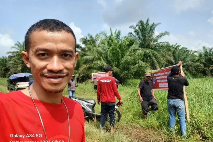 Ketua Koperasi Bunga Sawit Desa Bunta, Kecamatan Petasia Timur, Morowali Utara, Seprianus Nggaluku. (Foto: Ist).