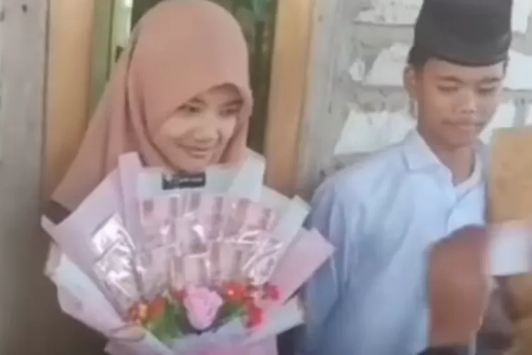 Viral Belum Lulus SD, Bocah 10 Tahun Di Madura Menikah, Netizen: Umur ...