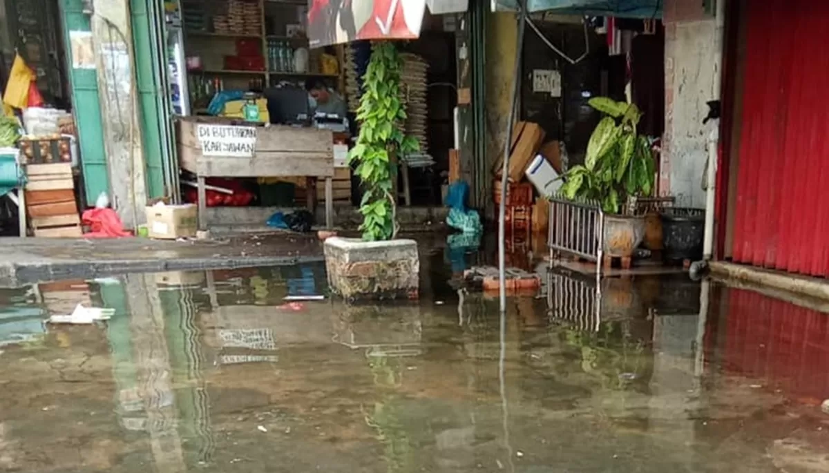 Kawasan pemukiman warga pesisir di Kota Tanjungpinang tergenang banjir ROB./net