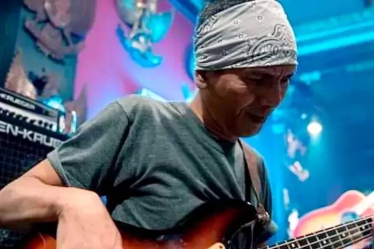 Bassist grup band Dewa 19, Yuke Sampurna. (IG/@yukesampurna)