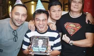 Perdana Rayakan Ulang Tahun sebagai Duda, Baim Wong Diberi Kejutan oleh Orang Terdekat hingga Minta Maaf atas Hal Ini