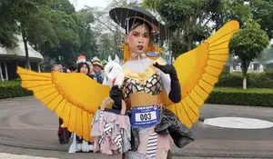  Siswa SMPN 22 Depok Tampil Memukau di Dekranasda Expo 2025 : Sabet Juara, Peragakan Busana dari Barang Bekas