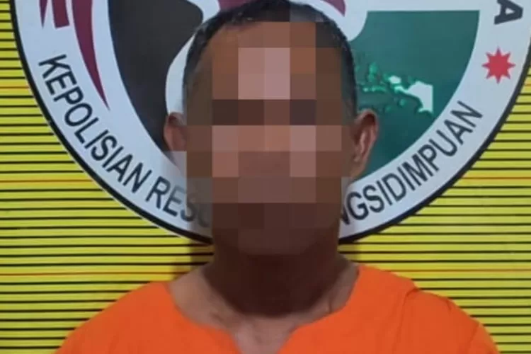 Pelaku diduga pengguna narkoba jenis sabu, BH, yang ditangkap jajaran Sat Resnarkoba Polres Padangsidimpuan, Minggu (17/12/2023), sekira pukul 13.00 Wib. (Foto: Realitasonline.id/ RI)