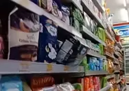 Karyawan Supermarket Rekam Barang di Rak Tiba-tiba Jatuh Sendiri, Netizen: Setannya Bisa Diajak Ngobrol
