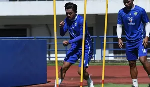 Absen Cedera Tujuh Bulan, Febri Hariyadi Terlihat Kembali Latihan Bareng Persib Bandung