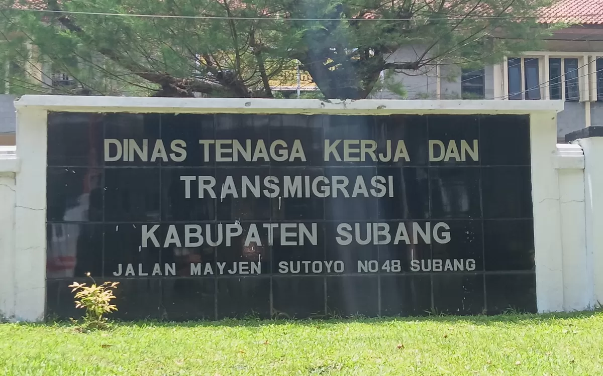 Kantor Dinas Tenaga Kerja dan Transmigrasi (Disnakertrans) Kabupaten Subang yang menjadi pusat layanan ketenagakerjaan, termasuk pemetaan kebutuhan tenaga kerja di daerah