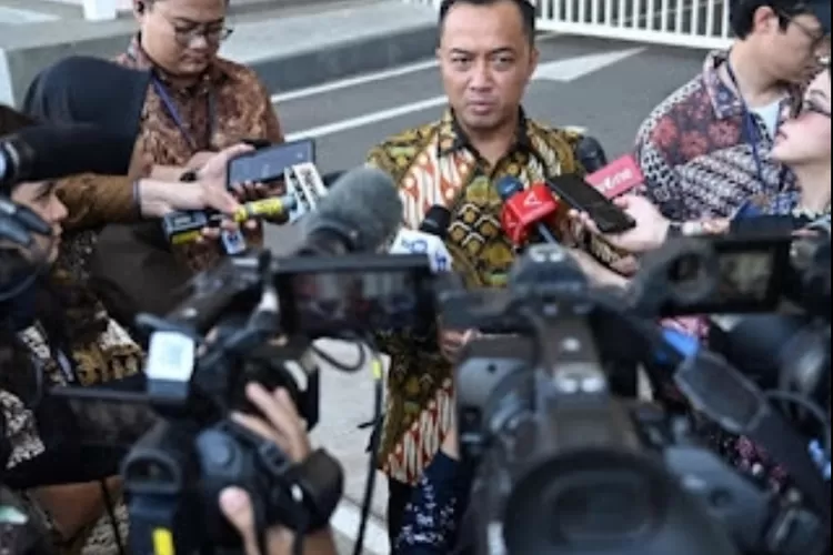 Mensesneg Prasetyo Hadi mengungkapkan bahwa pemerintah akan menambah kuota peserta program Magang Nasional. (Instagram/kemensetneg) (Ilyas daud sirojul huda)