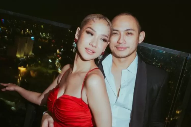  BCL Dirumorkan Gugat Cerai Tiko Aryawardhana (Instagram @tikoaryawardhana)