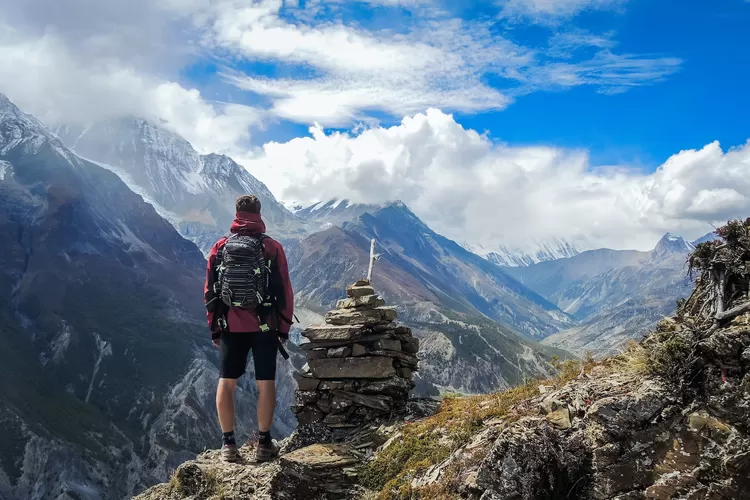 Ilustrasi. Travelling (Unsplash/Simon English)