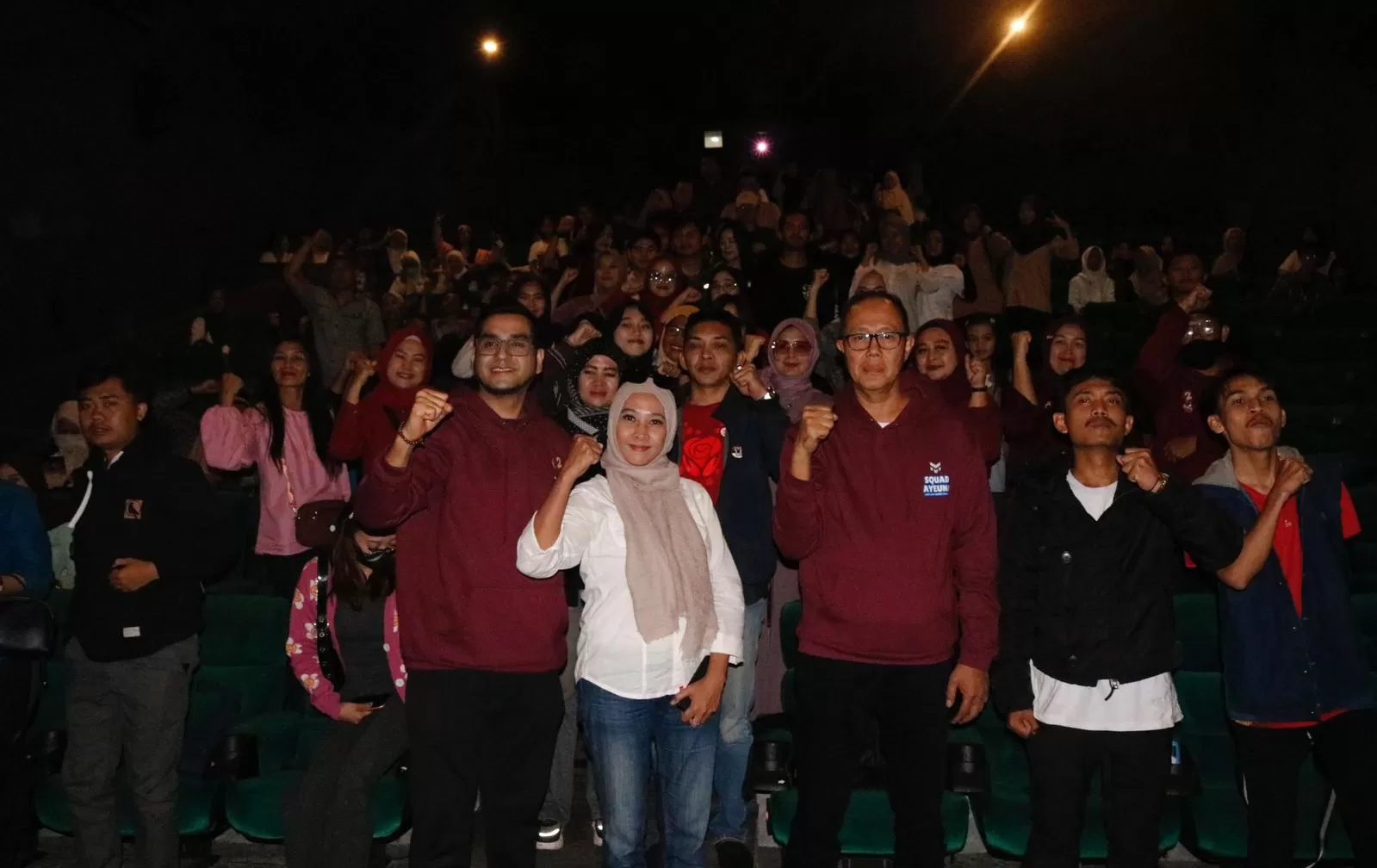 Ayep Zaky dan Bobby Maulana Nonton Film di Bioskop Moviplex Sukabumi Bareng Kaula Muda  (Rapik Utama )