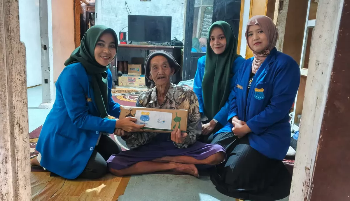 Aksi sosial KOPRI PC PMII Cianjur di bulan Ramadan. (FOTO: Ist)