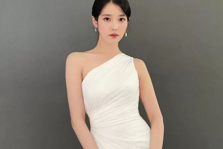 IU Akan Gelar Konser Keliling Dunia, Jakarta Bakal Jadi Salah Satu ...