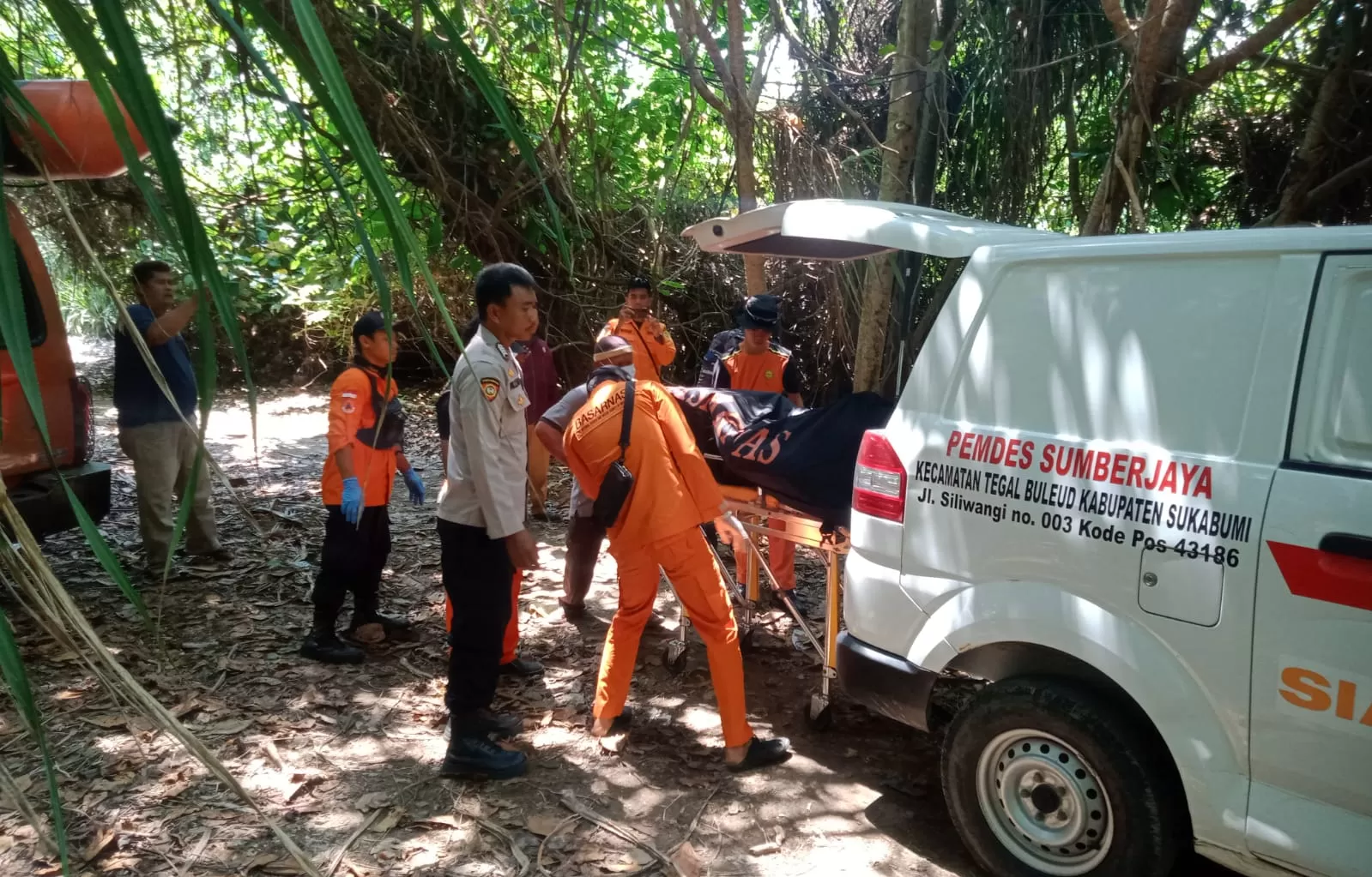 Jenazah Mengambang di Ujunggenteng Teridentifikasi Warga Tegalbuleud  (Rudi Imelda )