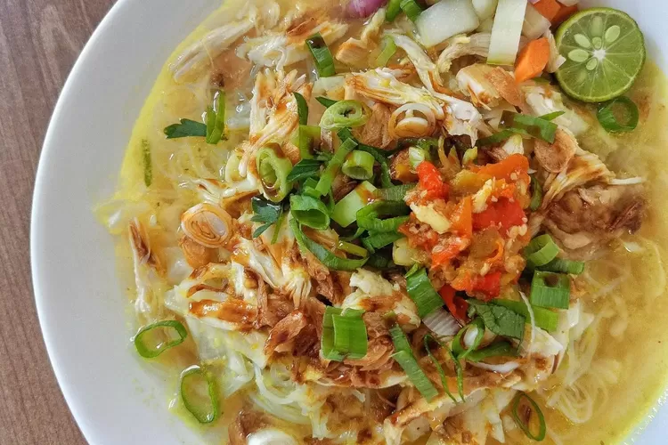 Resep Soto Ayam Simpel yang Kuahnya Bikin Nagih, Dijamin Nasi di Magic ...