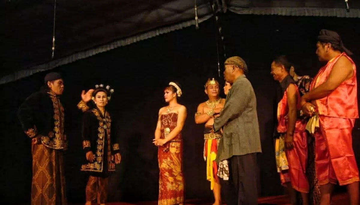 Kesenian Ludruk, teater rakyat khas Jawa Timur-an. (Istimewa)