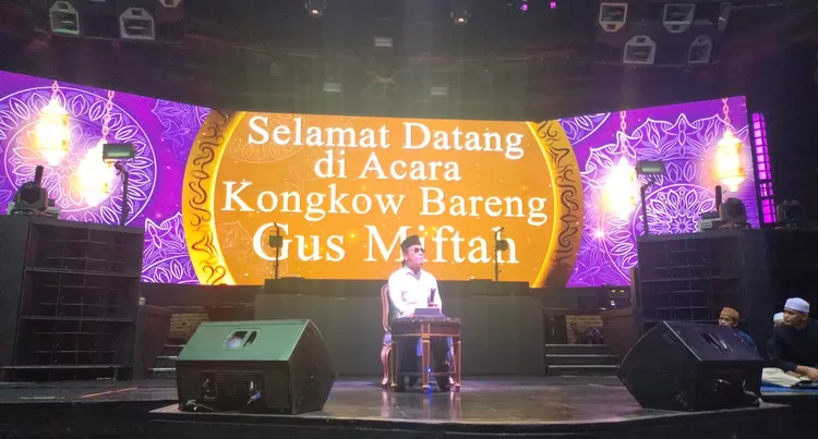 Gus Miftah menggelar tausiah dan buka puasa bersama para pekerja 1001 Hotel dan Colosseum Jakarta pada Selasa 24 Februari 2026.