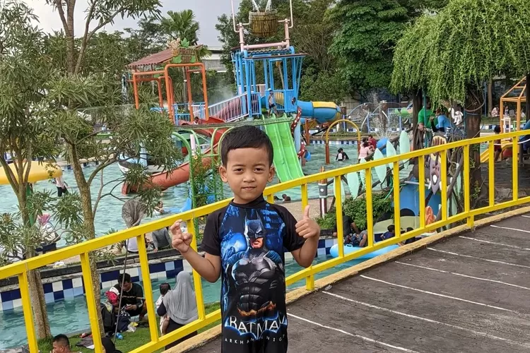 3 rekomendasi wisata di Sidoarjo (Sumber - Kraton Waterpark : Instagram @radenmashendra)