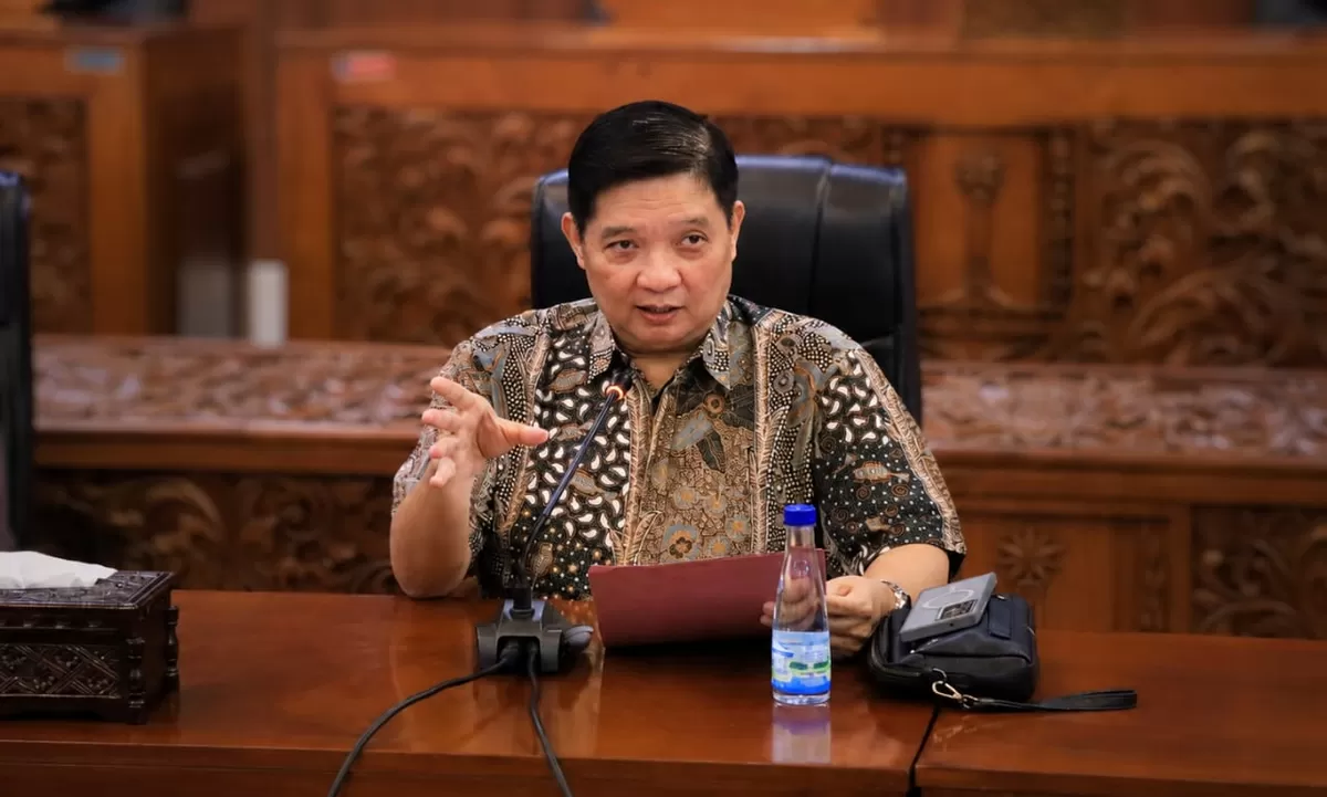 Irwan Leokita saat memimpin jalannya rapat di Gedung DPRD Kota Semarang. (KabarSatu.id/ foto: istimewa)