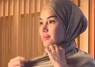 Beredar video saat Nikita Mirzani menggunakan hijab, disebut-sebut semakin cantik dan positif