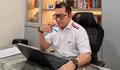Tragedi Sang Intelektual: Ketika Kecerdasan Terhempas dalam Ganasnya Badai Politik