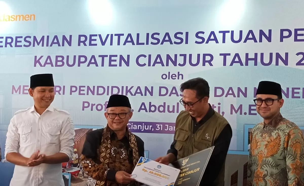 SMK Kesehatan Cianjur menerima apresiasi Menteri Pendidikan