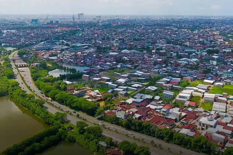Ilustrasi jalan tol penghubung Sumatera Selatan-Jambi sepanjang 169 km yang progresnya telah mencapai 43 persen. Jalan tol ini ditargetkan rampung di tahun 2025 mendatang. (Instagram: pupr_bpjt)