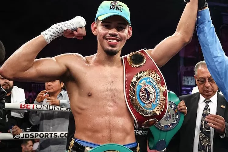 Diego Pacheco hentikan Sulecki di Carson, California. (Foto BOXING N BBQ)