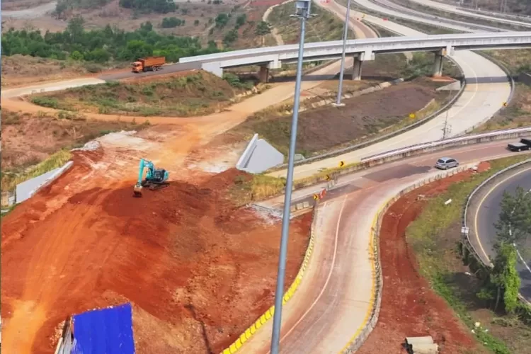 Ilustrasi pembangunan jalan tol di Sumatera Selatan yang dibatalkan pemerintah. Padahal proyek ini lahannya telah dipersiapkan tetapi proyeknya dihapus dari Proyek Startegis Nasional (PSN). (Instagram: pupr_bpjt)