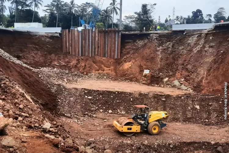 Ilustrasi proses pembebasan lahan proyek Jalan Tol Yogykarta-Bawen yang memberikan dampak pada tanah karakteristik khusus seperti tanah wakaf. (Instagram: kemenpupr)