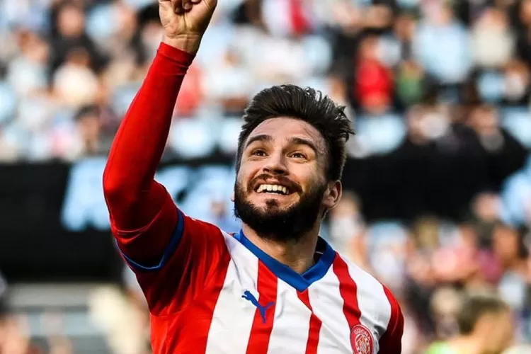 Pemain Girona rayakan gol (X brfootball)