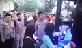 Polres Cianjur Fasilitasi Keberangkatan Jemaah Haji Kloter 24, Beri Pengawalan Khusus Jemaah Lansia