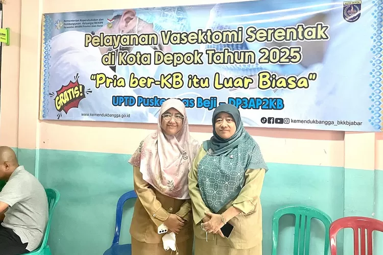 Prosesi : Kabid Pengendalian Penduduk dan Keluarga Berencana, DP3AP2KB Kota Depok, May Haryanti dalam pelaksanaan KB vasektomi tingkat Kota Depok, di Puskesmas Beji, Kelurahan Beji Timur, Beji, Depok, Senin (21/4). (RISKY DWI LESTARI/RADAR DEPOK)