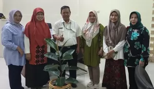 DWP Disdik Depok Berikan 46 Pohon ke Sekolah, Bukti Nyata Kuatkan Program Penghijauan dan Ciptakan Lingkungan yang Asri