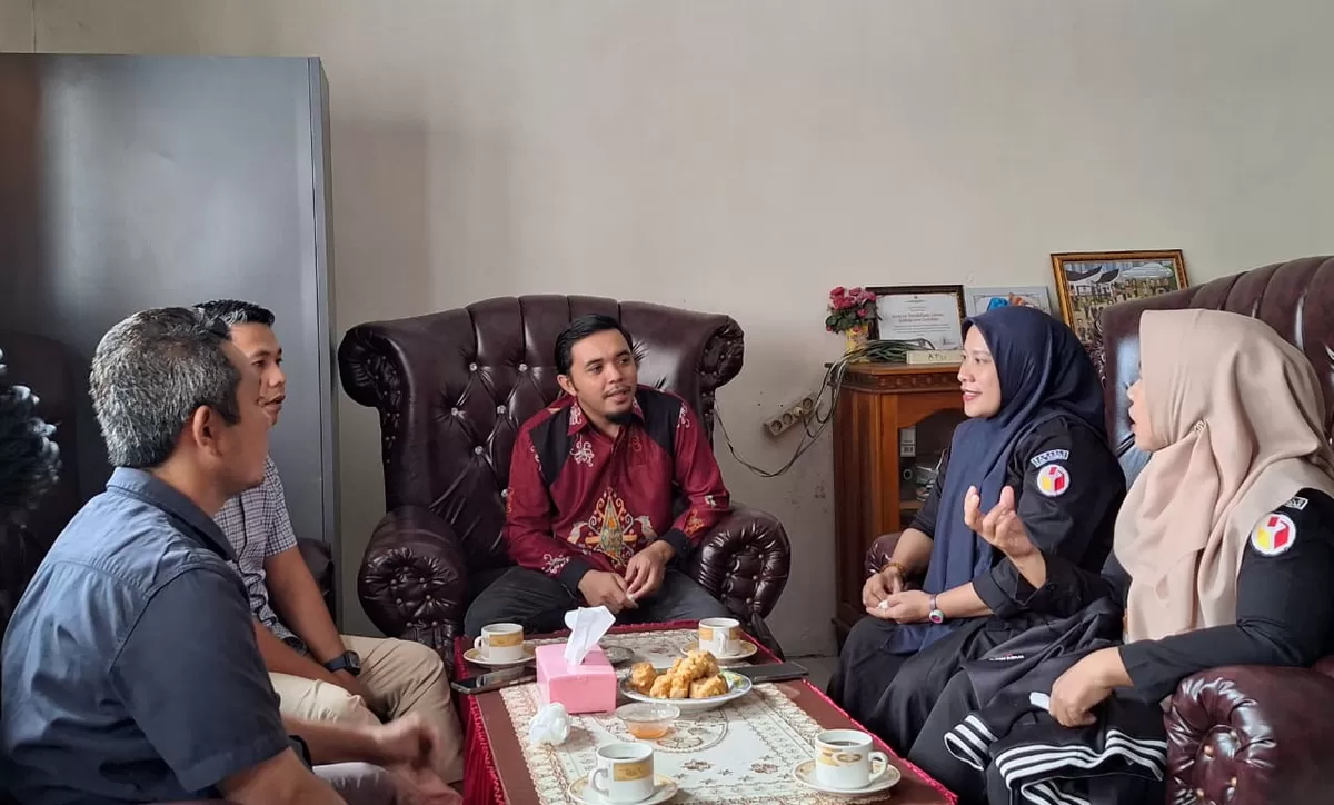 Bawaslu Kabupaten Sambas  (Yokalbar )