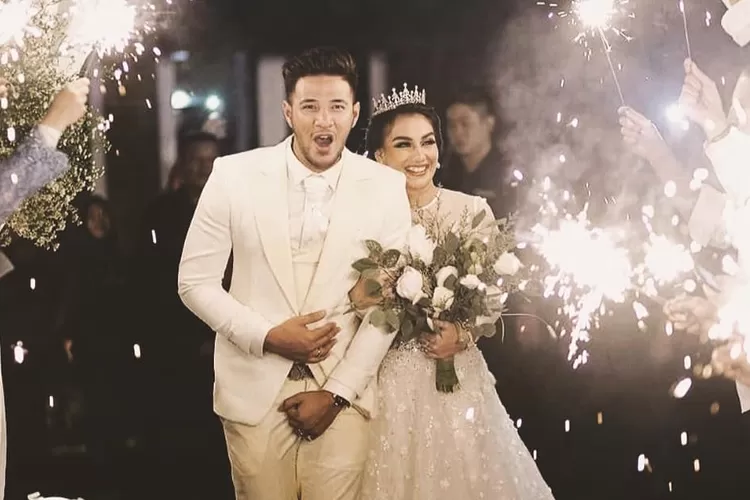 Ammar Zoni &amp; Irish Bella resmi Cerai (Sumber : Instagram Ammar Zoni https://www.instagram.com/ammarzoni/)