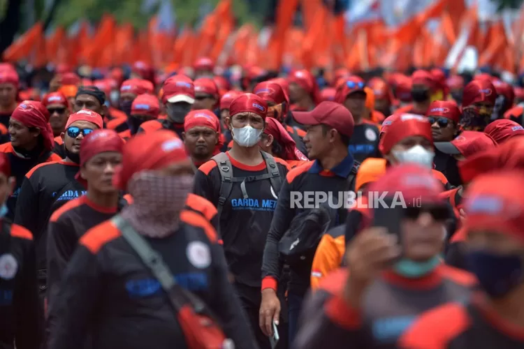 Upah Minimum 2024 Resmi Naik, UMK Tasikmalaya Jadi Segini Jika Naik 15 ...