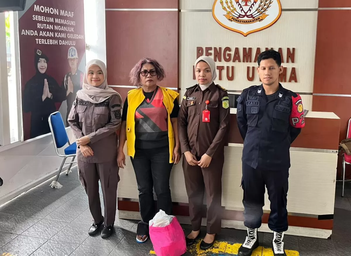 Tersangka YM ketika di Kejari Nganjuk, Jawa Timur  (Istimewa)