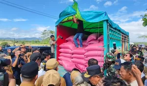 Sasar 3.060 KK, 52 Ton Beras dan Ribuan Liter Minyak Goreng Bantuan CPP Mulai Disalurkan