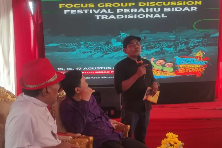 Ironinya, hadiah di lomba bidar mini justru lebih fantastis. Ada event yang bahkan menyiapkan satu unit mobil untuk juara pertama. Sementara bidar tradisional yang masuk Kharisma Event Nusantara (KEN) dan sudah jadi atraksi nasional, hadiahnya masih relatif kecil. (dok)