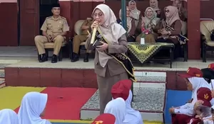 Menengok Kegiatan Ketua Pokja Bunda Paud Etty Maryati Salim saat MLPS di SDN Pangkalanjati 1 Depok