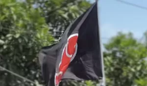 Bukan One Pieace! Warung Kelontong Ini Viral Usai Kibarkan Bendera Akatsuki Jelang 17 Agustus, Menolak Ikut Arus