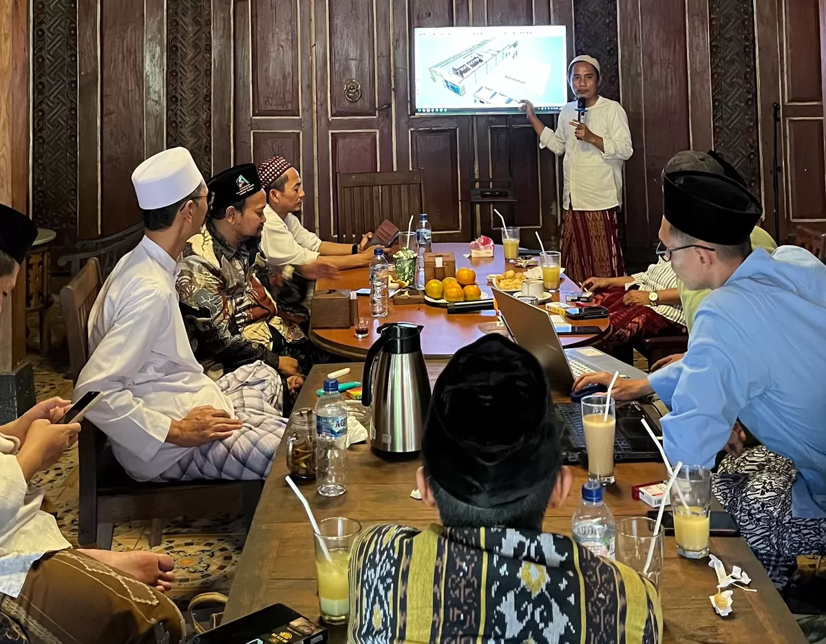 Panitia seminar dan pameran turots membahas penyelenggaraan acara. (SketsaNusantara.id)